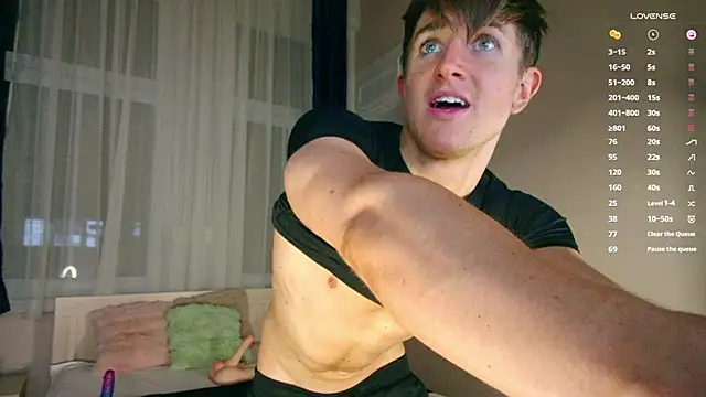 Snapshot of ChristianLevine_ chatting on 11/27/25, 04:58 ChristianLevine online show from 11/27/25, 04:58