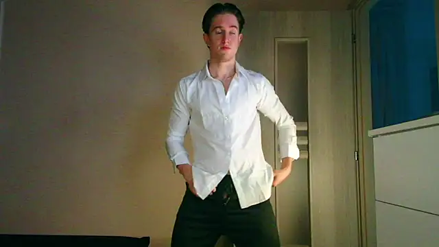 Snapshot of ChristianLevine_ chatting on 07/15/26, 07:41 ChristianLevine online show from 07/15/26, 07:41