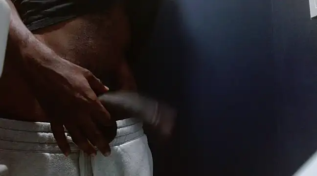 Snapshot of phbbcsham chatting on 12/26/24, 08:50 phbbcsham online show from 12/26/24, 08:50