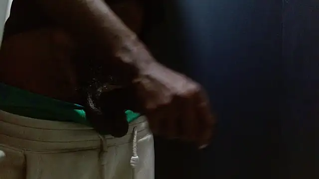 Snapshot of phbbcsham chatting on 01/10/25, 07:35 phbbcsham online show from 01/10/25, 07:35