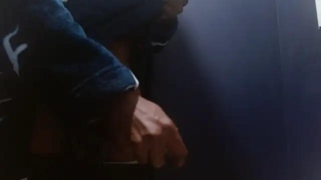 Snapshot of phbbcsham chatting on 12/02/25, 10:05 phbbcsham online show from 12/02/25, 10:05