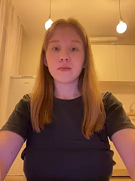 Snapshot of Eva_Weyne chatting on 04/15/26, 08:09 Eva Weyne online show from 04/15/26, 08:09