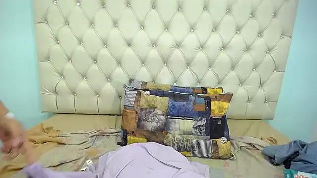 Snapshot of LindaKardi chatting on 01/06/26, 04:32 LindaKardi online show from 01/06/26, 04:32