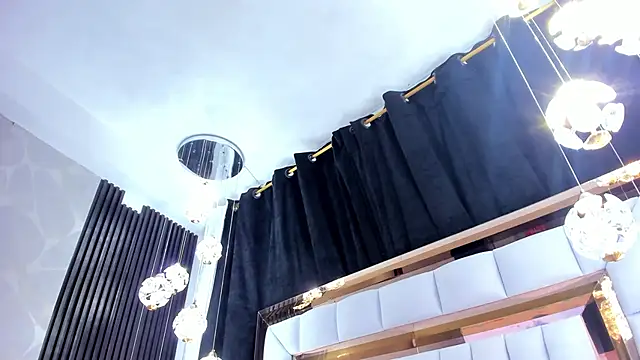 SarayRoyse online show from 09/16/25, 07:26