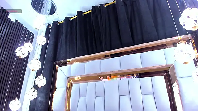 SarayRoyse online show from 06/17/26, 07:59