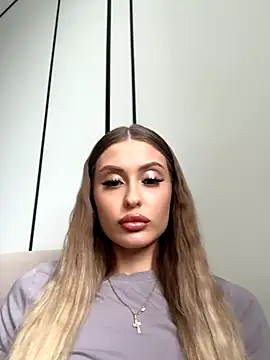 Snapshot of Sweet__Milly chatting on 09/14/25, 12:15 Sweet Milly online show from 09/14/25, 12:15