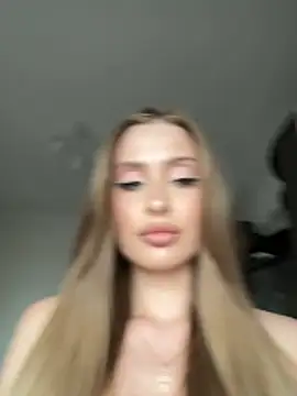 Snapshot of Sweet__Milly chatting on 06/15/26, 02:08 Sweet Milly online show from 06/15/26, 02:08