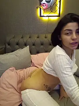 Snapshot of Esmertarcinim chatting on 03/11/26, 03:40 Esmertarcinim online show from 03/11/26, 03:40