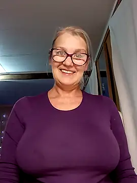 irinamaux online show from 10/15/25, 06:46