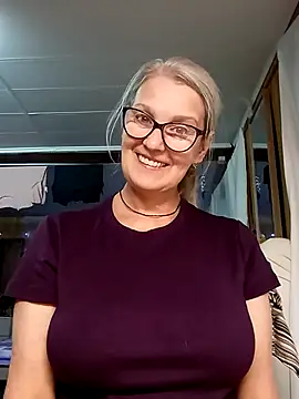 irinamaux online show from 10/22/25, 06:18