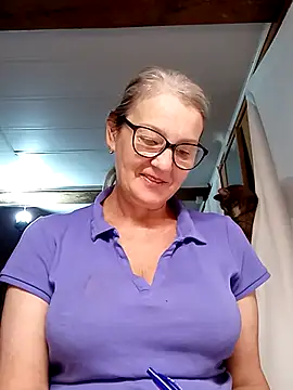 irinamaux online show from 10/28/25, 05:44