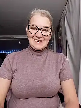 irinamaux online show from 11/19/25, 05:29