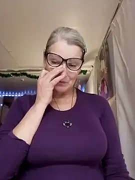 irinamaux online show from 11/28/25, 01:14