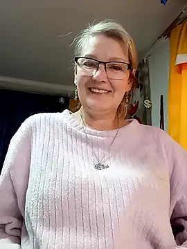 irinamaux online show from 04/28/26, 07:13