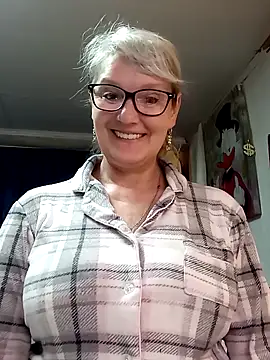 Snapshot of irinamaux chatting on 05/15/26, 07:59 irinamaux online show from 05/15/26, 07:59