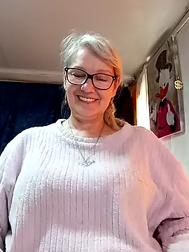 Snapshot of irinamaux chatting on 05/16/26, 06:43 irinamaux online show from 05/16/26, 06:43