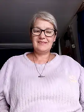 Snapshot of irinamaux chatting on 06/14/26, 05:42 irinamaux online show from 06/14/26, 05:42