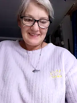 Snapshot of irinamaux chatting on 07/03/26, 08:10 irinamaux online show from 07/03/26, 08:10