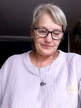 Snapshot of irinamaux chatting on 07/10/26, 02:16 irinamaux online show from 07/10/26, 02:16