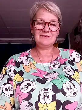 Snapshot of irinamaux chatting on 07/17/26, 02:45 irinamaux online show from 07/17/26, 02:45