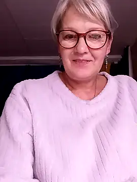 Snapshot of irinamaux chatting on 07/19/26, 04:16 irinamaux online show from 07/19/26, 04:16