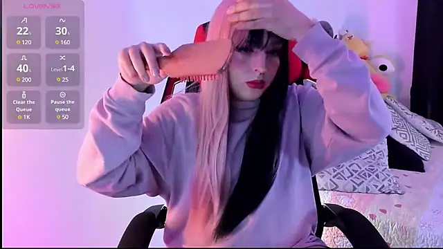 Snapshot of _Skie_ chatting on 02/07/25, 05:31 Skie online show from 02/07/25, 05:31