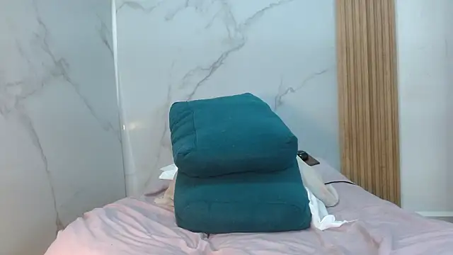 mollyguns online show from 09/19/25, 09:48