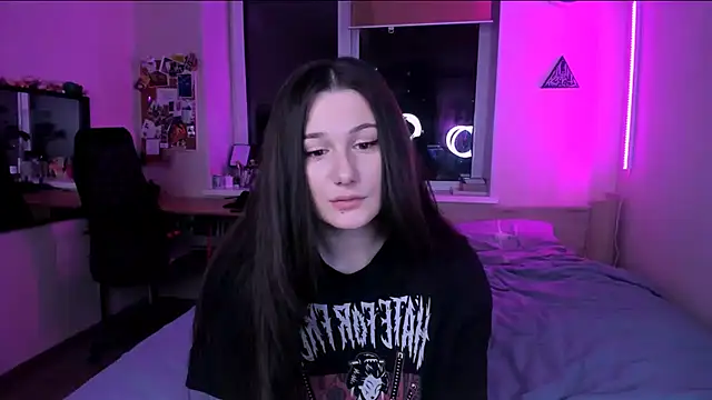 nostripchat online show from 11/18/25, 04:00