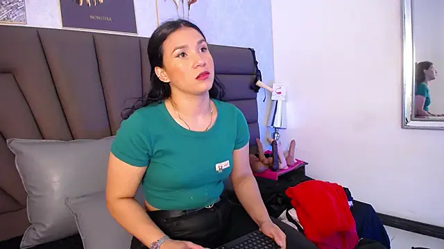 Snapshot of Sofi_Perez_ chatting on 05/21/26, 11:17 Sofi Perez online show from 05/21/26, 11:17