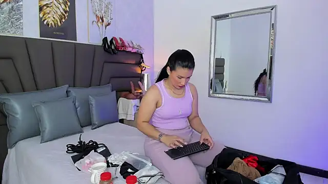 Snapshot of Sofi_Perez_ chatting on 06/03/26, 11:13 Sofi Perez online show from 06/03/26, 11:13