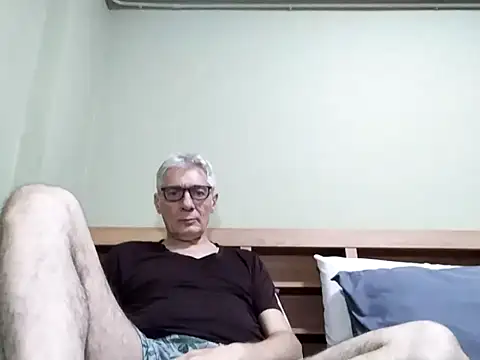 BIGUNCUTHARDCOCK online show from 10/15/25, 02:28