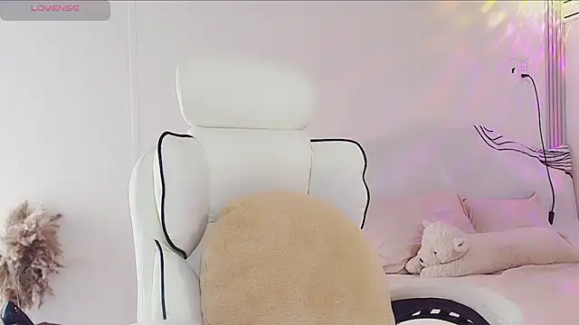 Snapshot of Luli-bae chatting on 09/26/25, 03:21 Luli-bae online show from 09/26/25, 03:21