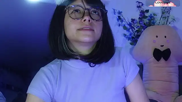 Snapshot of loIijanne chatting on 03/17/26, 11:52 loIijanne online show from 03/17/26, 11:52