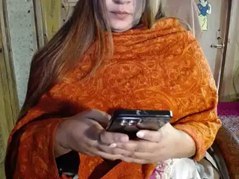 Snapshot of SohanaSabaSexy chatting on 12/12/24, 08:14 SohanaSabaSexy online show from 12/12/24, 08:14