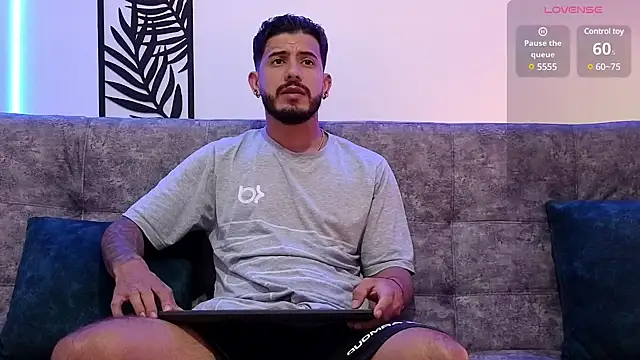 Snapshot of Bruno_Mattos chatting on 01/15/25, 08:05 Bruno Mattos online show from 01/15/25, 08:05