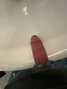 Snapshot of spanner91111 chatting on 03/19/25, 02:02 spanner91111 online show from 03/19/25, 02:02