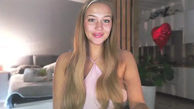 Snapshot of Milk_Bunny chatting on 03/07/26, 05:48 Milk Bunny online show from 03/07/26, 05:48