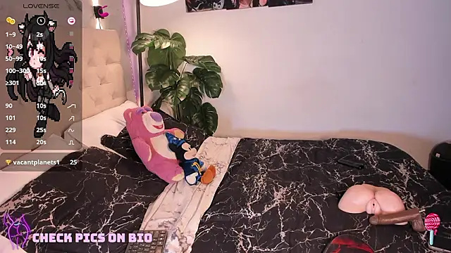 Snapshot of gigi_zahir chatting on 02/21/26, 04:35 gigi zahir online show from 02/21/26, 04:35