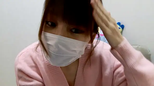 Snapshot of hi---chan- chatting on 12/15/24, 10:15 hi---chan- online show from 12/15/24, 10:15