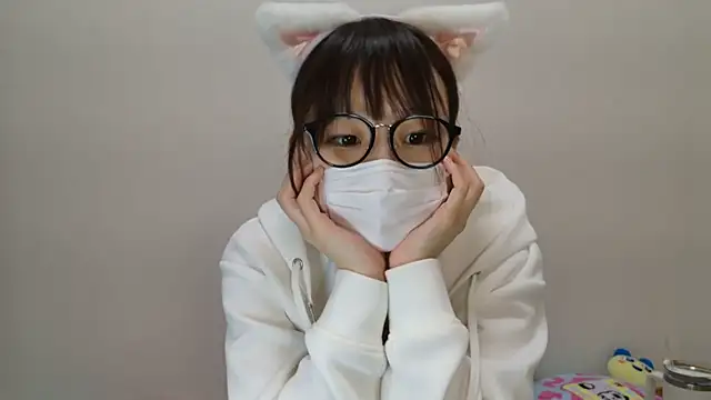 Snapshot of hi---chan- chatting on 01/30/25, 12:50 hi---chan- online show from 01/30/25, 12:50