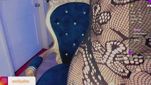 Snapshot of EmilyAllen_ chatting on 12/03/24, 06:59 EmilyAllen online show from 12/03/24, 06:59