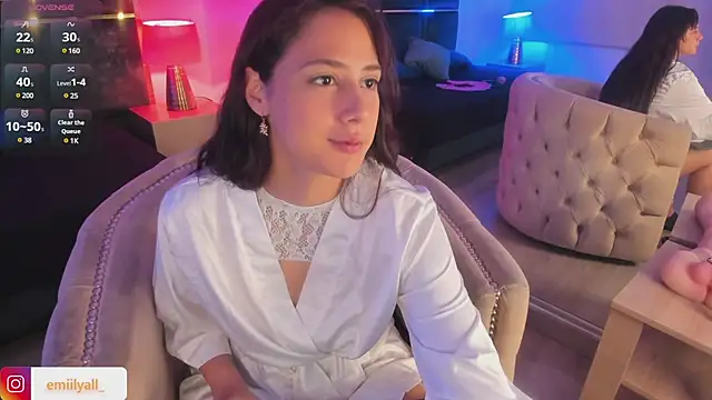 Snapshot of EmilyAllen_ chatting on 03/02/25, 06:05 EmilyAllen online show from 03/02/25, 06:05