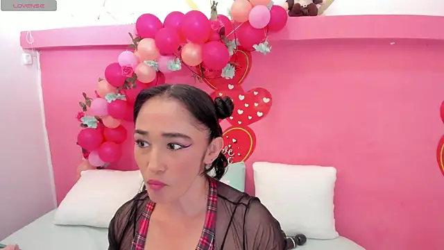 charlotte-11 online show from 09/25/25, 03:16