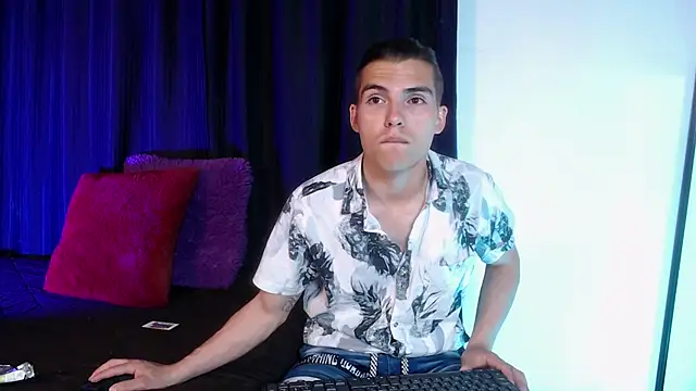  Tattoo Couple online show from 01/18/25, 09:34