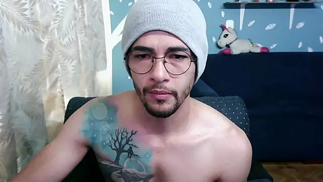 Snapshot of ponzothc chatting on 11/06/25, 08:32 ponzothc online show from 11/06/25, 08:32