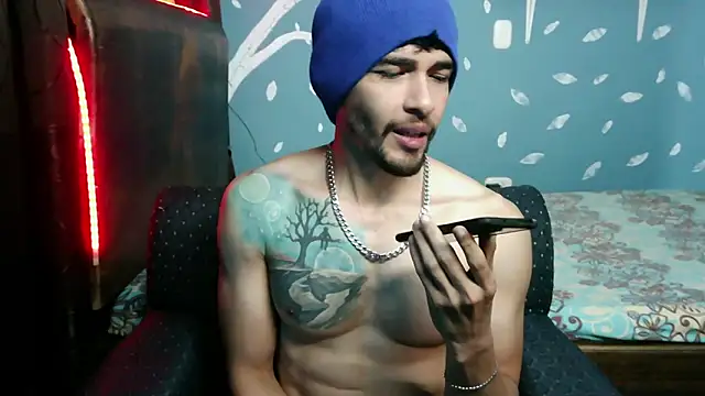 Snapshot of ponzothc chatting on 03/27/26, 05:45 ponzothc online show from 03/27/26, 05:45