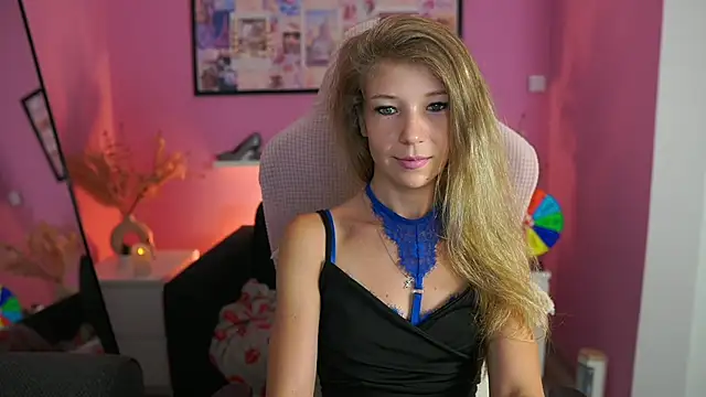 missicute online show from 09/10/25, 06:41