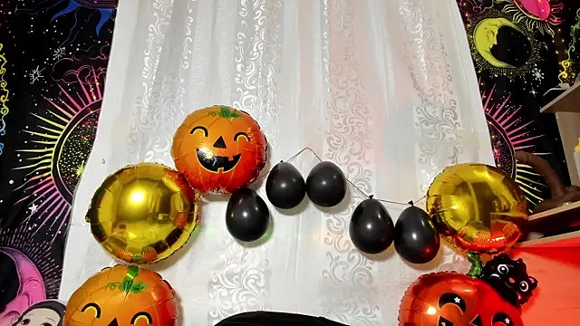 daarklover online show from 10/31/25, 10:16