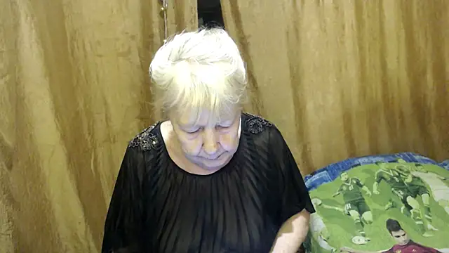 Snapshot of _Estelitta_5 chatting on 02/08/25, 07:37  Estelitta 5 online show from 02/08/25, 07:37
