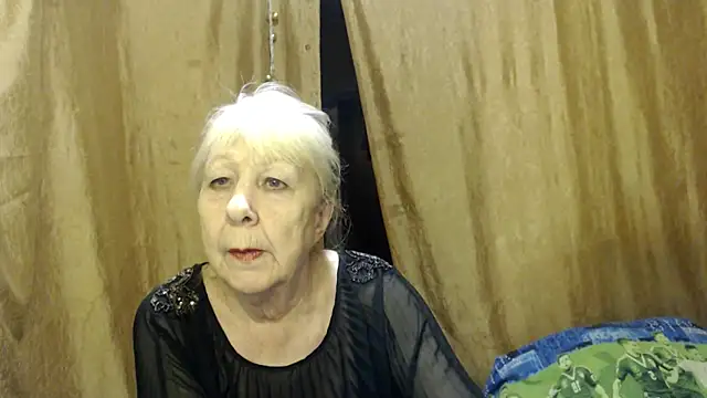 Snapshot of _Estelitta_5 chatting on 02/08/25, 10:39  Estelitta 5 online show from 02/08/25, 10:39